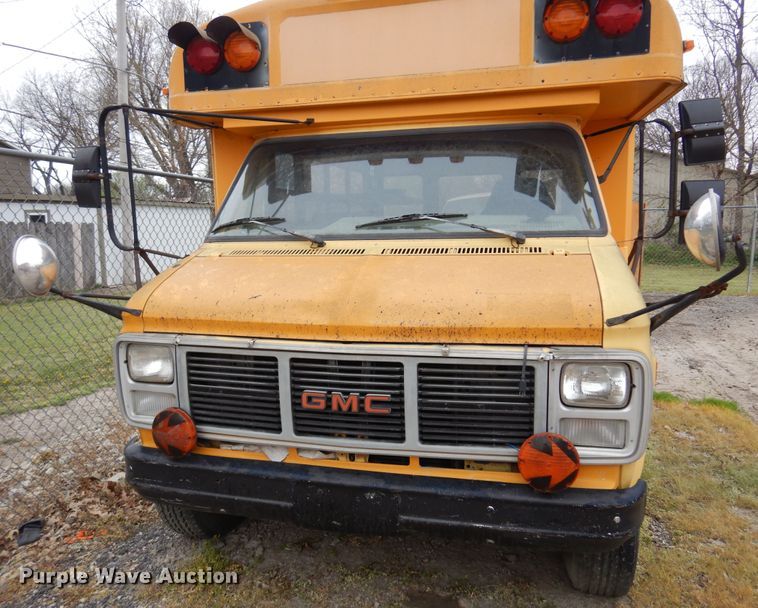 image for item DH3619 1991 GMC Vandura G3500  school bus