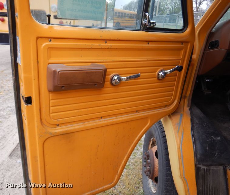 image for item DH3619 1991 GMC Vandura G3500  school bus