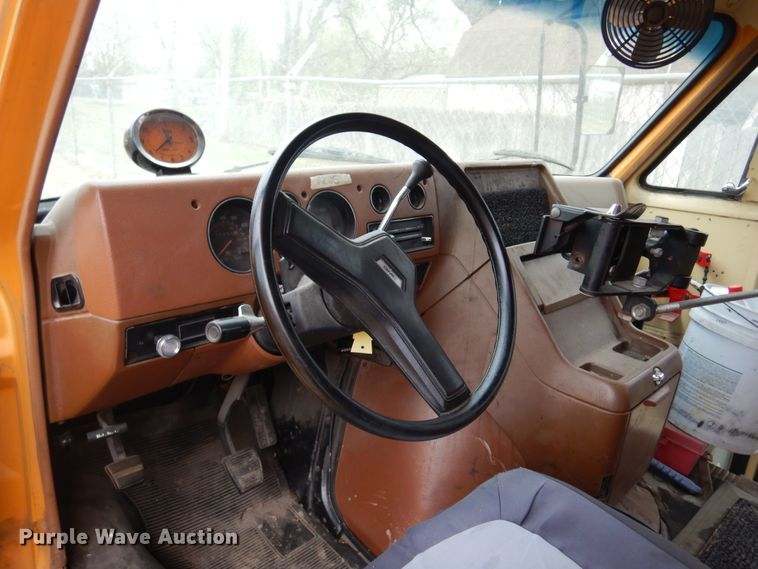 image for item DH3619 1991 GMC Vandura G3500  school bus