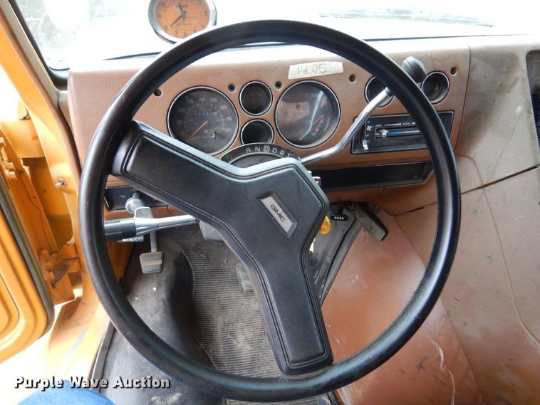 image for item DH3619 1991 GMC Vandura G3500  school bus