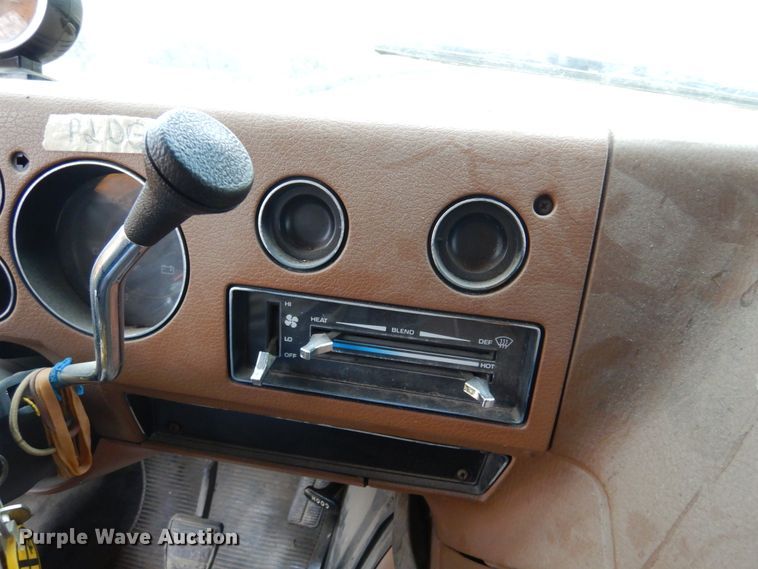 image for item DH3619 1991 GMC Vandura G3500  school bus