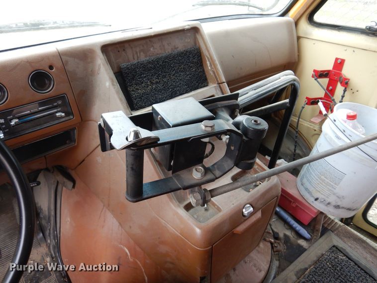 image for item DH3619 1991 GMC Vandura G3500  school bus