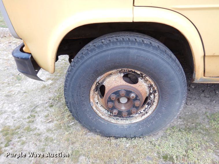 image for item DH3619 1991 GMC Vandura G3500  school bus