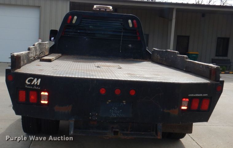 image for item DH8990 2010 Ford F550 Super Duty XLT  flatbed truck