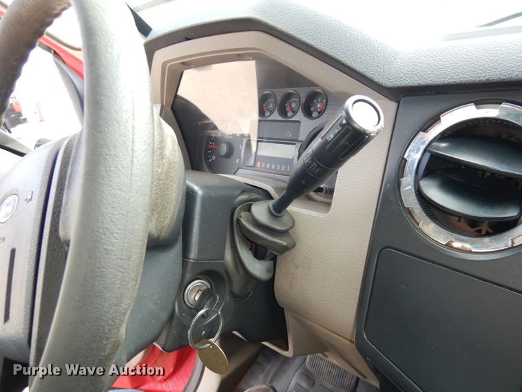 image for item DH8990 2010 Ford F550 Super Duty XLT  flatbed truck