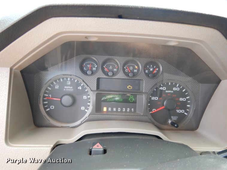 image for item DH8990 2010 Ford F550 Super Duty XLT  flatbed truck