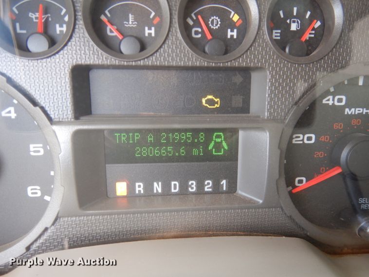 image for item DH8990 2010 Ford F550 Super Duty XLT  flatbed truck