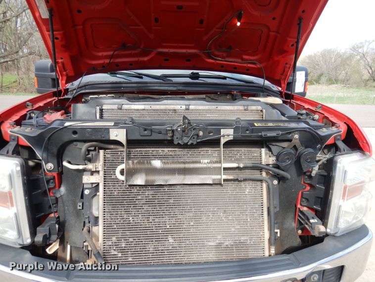 image for item DH8990 2010 Ford F550 Super Duty XLT  flatbed truck