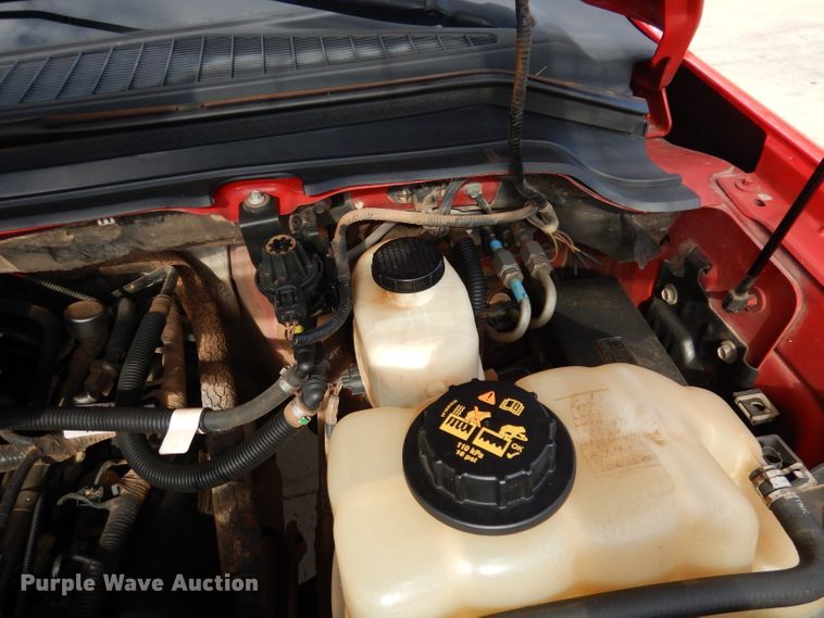 image for item DH8990 2010 Ford F550 Super Duty XLT  flatbed truck