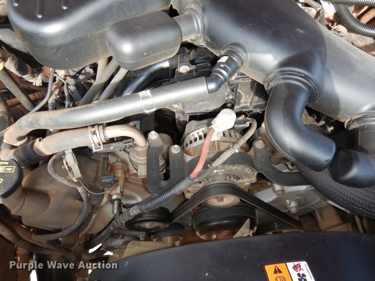 image for item DH8990 2010 Ford F550 Super Duty XLT  flatbed truck