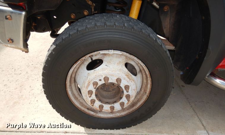 image for item DH8990 2010 Ford F550 Super Duty XLT  flatbed truck