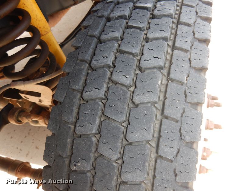 image for item DH8990 2010 Ford F550 Super Duty XLT  flatbed truck