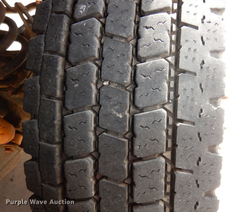 image for item DH8990 2010 Ford F550 Super Duty XLT  flatbed truck