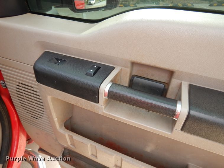 image for item DH8990 2010 Ford F550 Super Duty XLT  flatbed truck