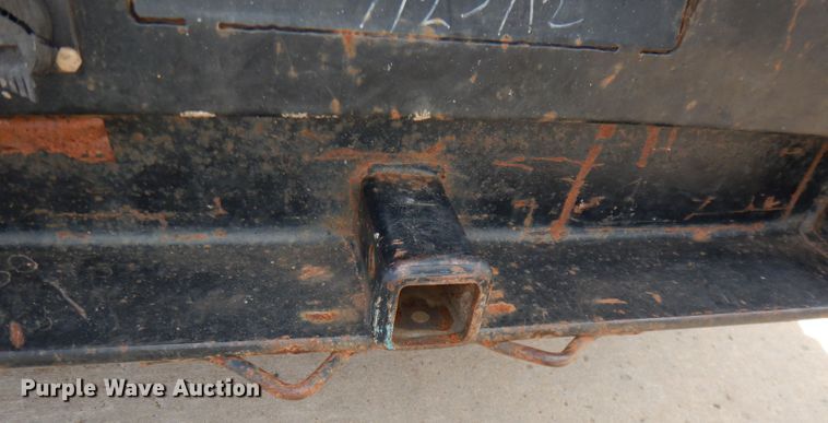 image for item DH8990 2010 Ford F550 Super Duty XLT  flatbed truck