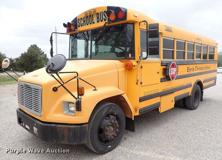 image for item DI1881 2005 Freightliner FS65  bus