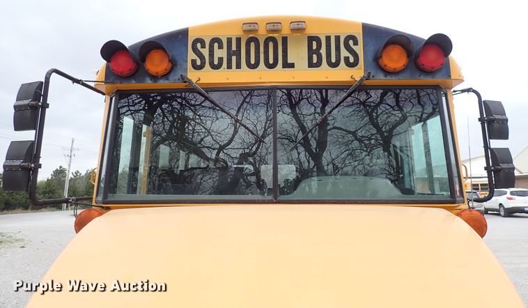 image for item DI1881 2005 Freightliner FS65  bus