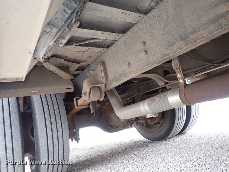 image for item DI1881 2005 Freightliner FS65  bus