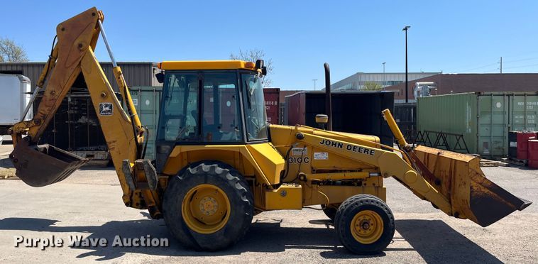 image for item DI1883 1989 John Deere 310C  backhoe