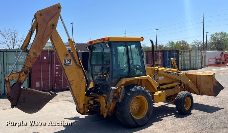 image for item DI1883 1989 John Deere 310C  backhoe