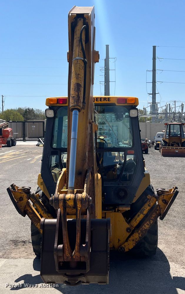 image for item DI1883 1989 John Deere 310C  backhoe