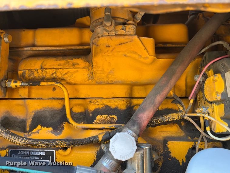 image for item DI1883 1989 John Deere 310C  backhoe