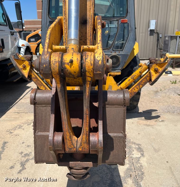 image for item DI1883 1989 John Deere 310C  backhoe