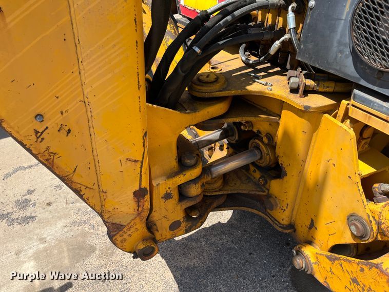 image for item DI1883 1989 John Deere 310C  backhoe
