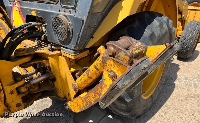 image for item DI1883 1989 John Deere 310C  backhoe