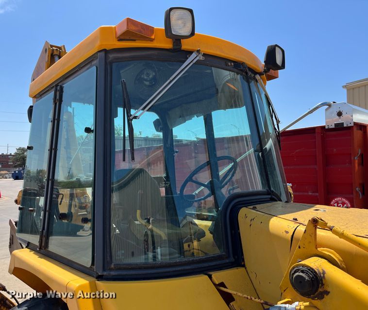 image for item DI1883 1989 John Deere 310C  backhoe