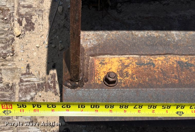 image for item DI1883 1989 John Deere 310C  backhoe