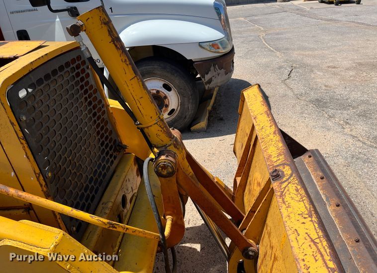 image for item DI1883 1989 John Deere 310C  backhoe