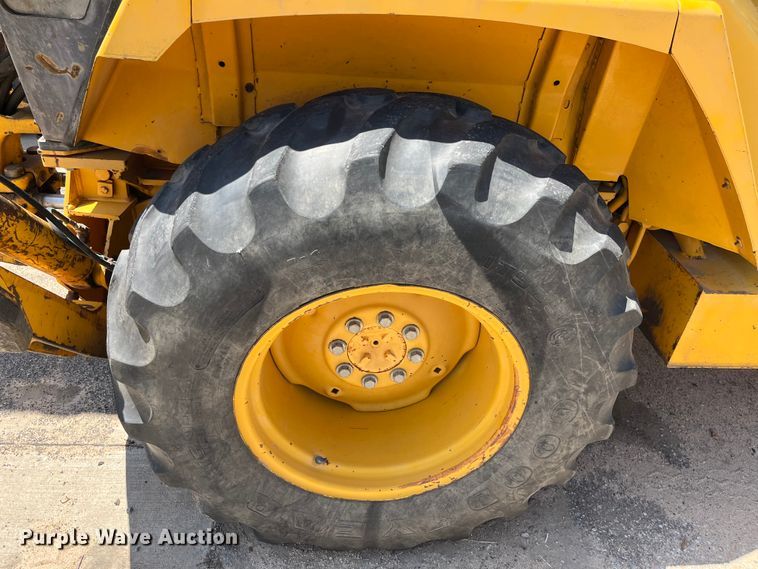 image for item DI1883 1989 John Deere 310C  backhoe