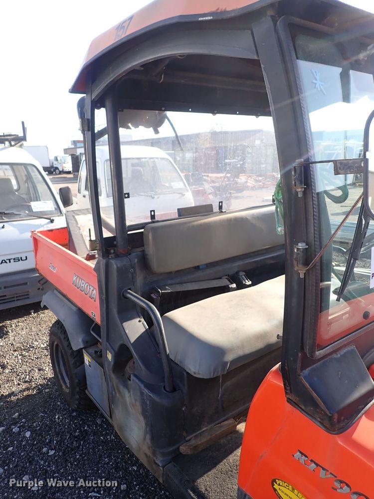 image for item DI1887 2005 Kubota KTV 900  utility vehicle