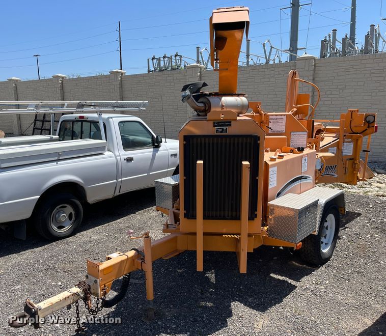 image for item DI1889 2005 Bandit 200  wood chipper