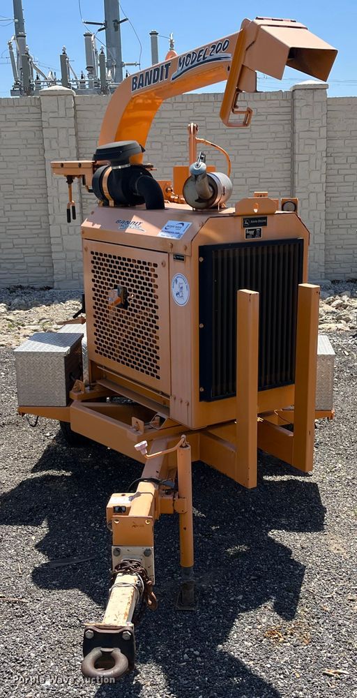 image for item DI1889 2005 Bandit 200  wood chipper