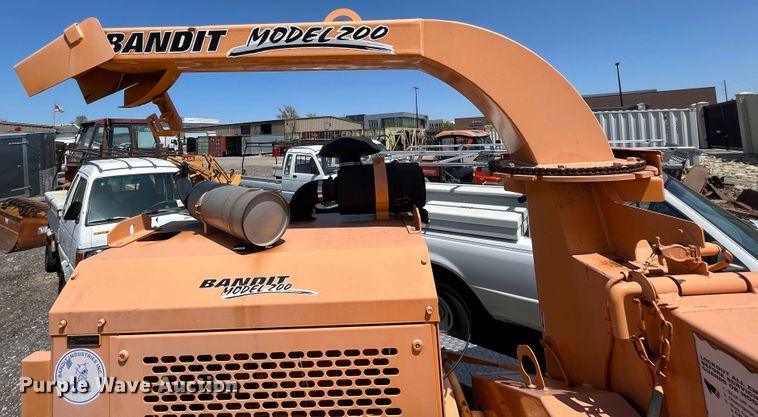 image for item DI1889 2005 Bandit 200  wood chipper