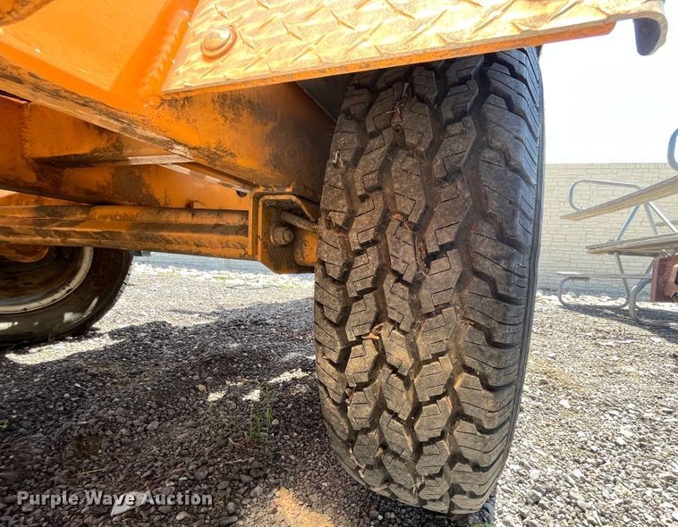 image for item DI1889 2005 Bandit 200  wood chipper