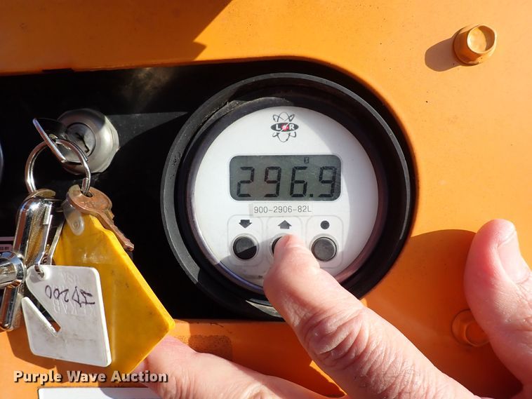 image for item DI1889 2005 Bandit 200  wood chipper