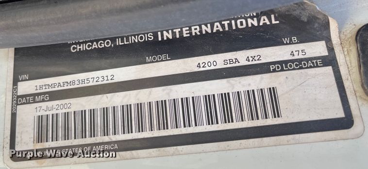 image for item DI1890 2003 International 4200  grain truck