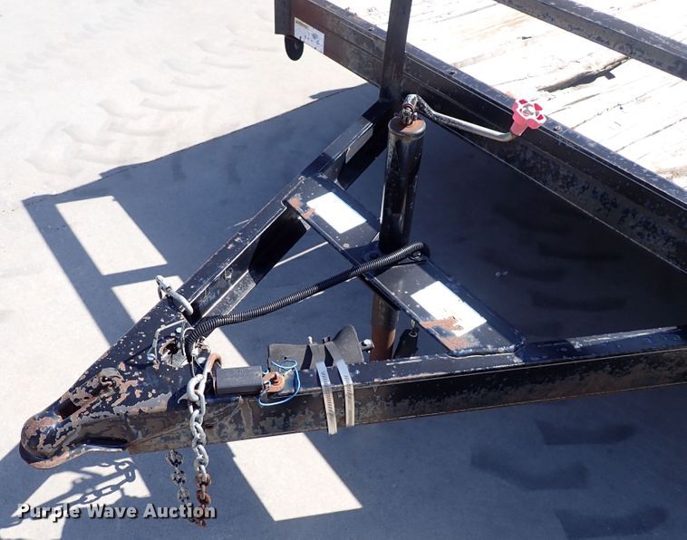 image for item DI1940 2006 H&H  utility trailer