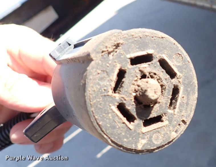 image for item DI1940 2006 H&H  utility trailer