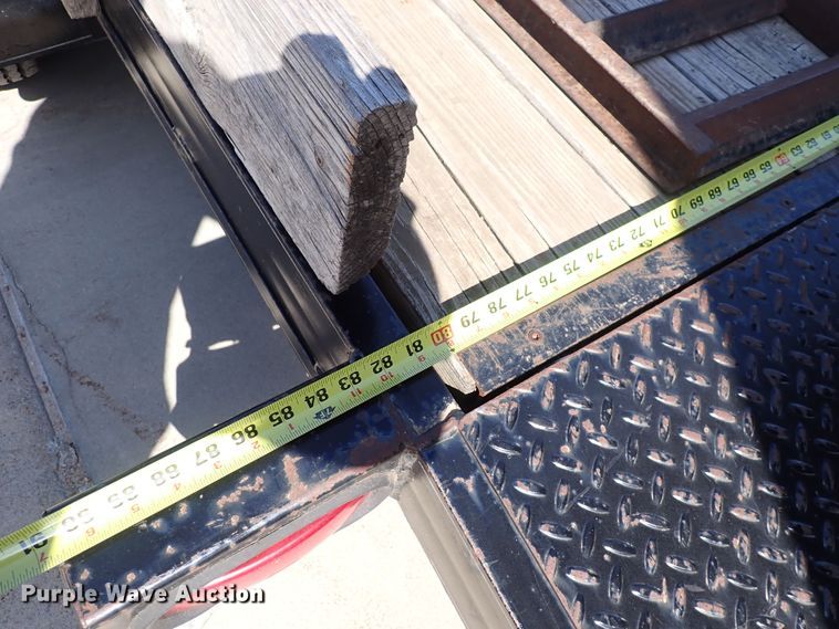 image for item DI1940 2006 H&H  utility trailer