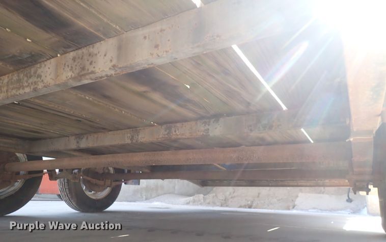 image for item DI1940 2006 H&H  utility trailer