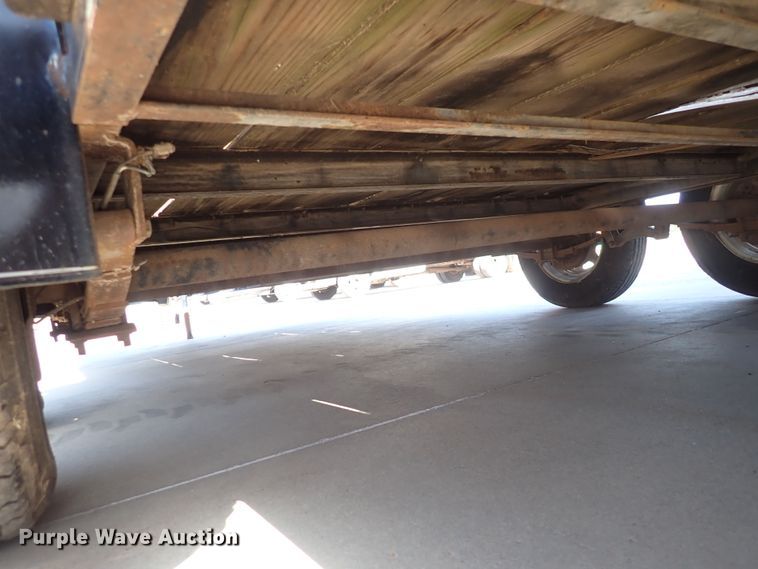 image for item DI1940 2006 H&H  utility trailer