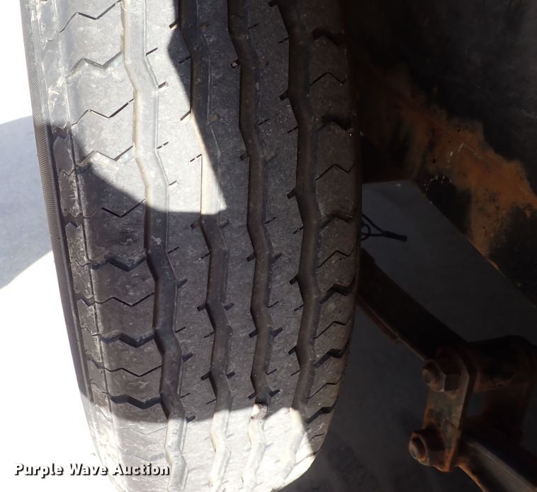 image for item DI1940 2006 H&H  utility trailer