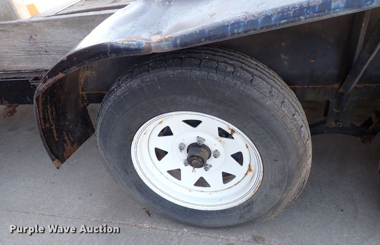 image for item DI1940 2006 H&H  utility trailer