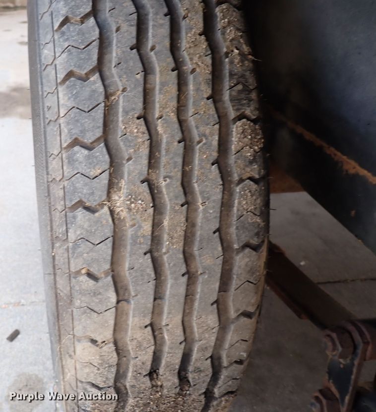 image for item DI1940 2006 H&H  utility trailer