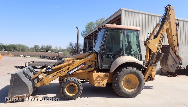 image for item DI1943 New Holland 555E  backhoe