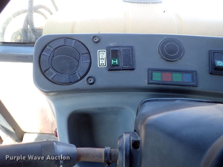 image for item DI1943 New Holland 555E  backhoe